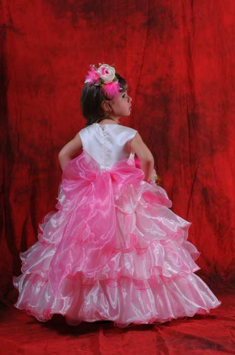 Праздничные платья для принцесс в наличии!