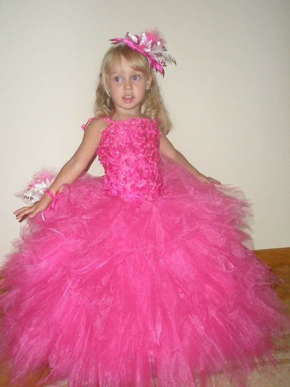 Праздничные платья для принцесс в наличии!