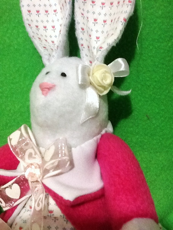 Первая зайка.