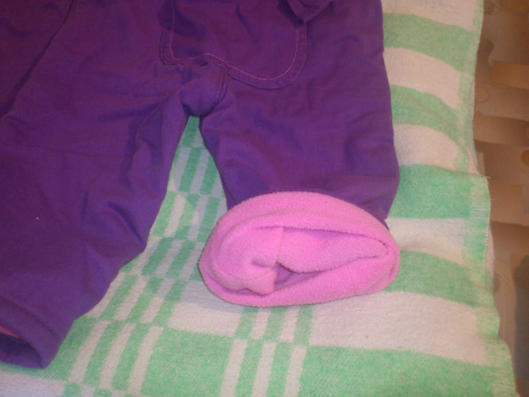 Продам срочно пакет вещей для двойни девочек от 6 мес. до 1,5 лет.