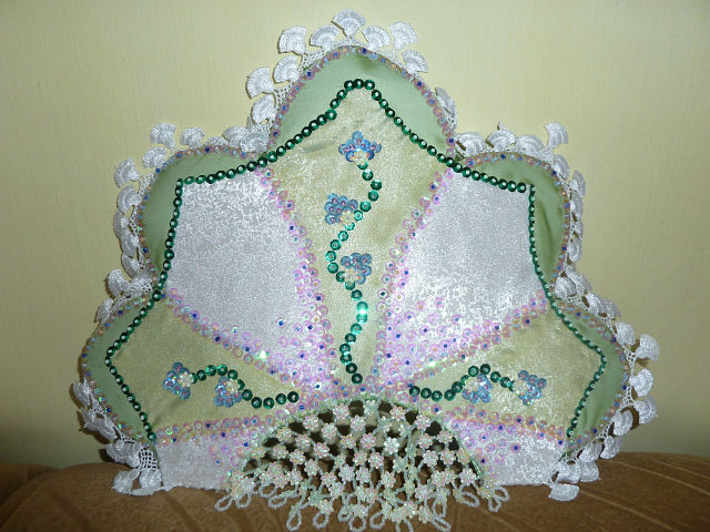 Паетки и бисер