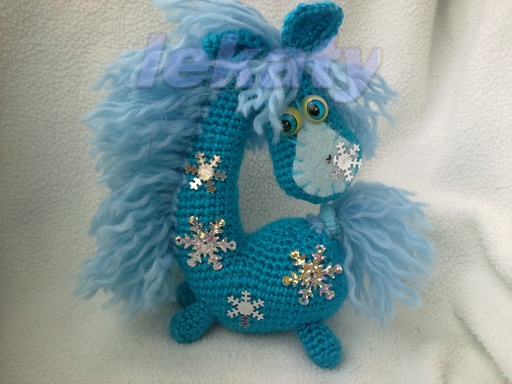 Лошадка к Новому году