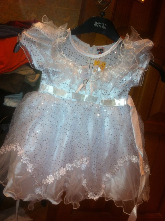 платья  и пышные юбки для девочек на новый год! нарядные. в наличии!!!