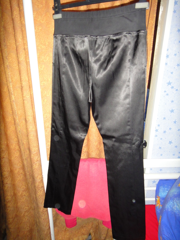 Вещички для дюймовочки-беременяшки. Размер 42. Москва. М Академическая.