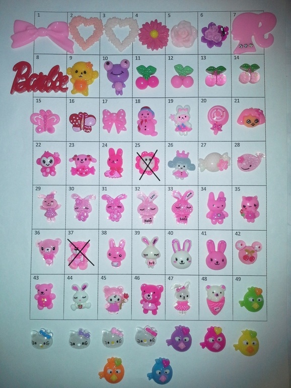 Много пуговок, кабошоны, подвески, стразы