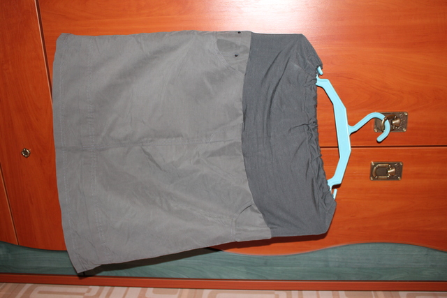 Отдам вещи для беременных.