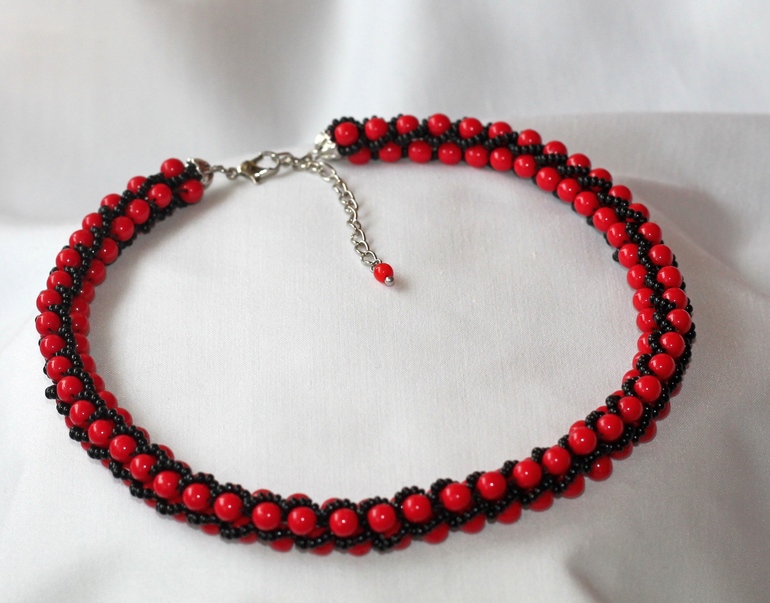 Новые колье в технике "турецкий жгут".