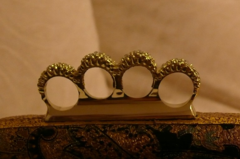 Дизайнерский клатч