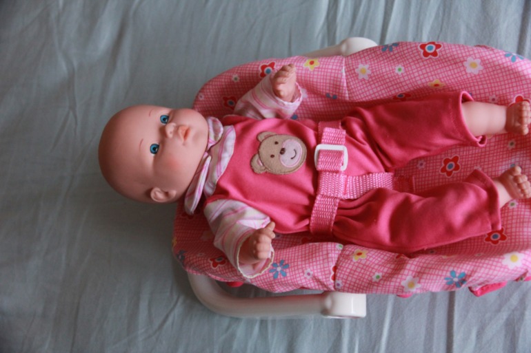 Отдам игрушку Пупса в шезлонге. метро Римская