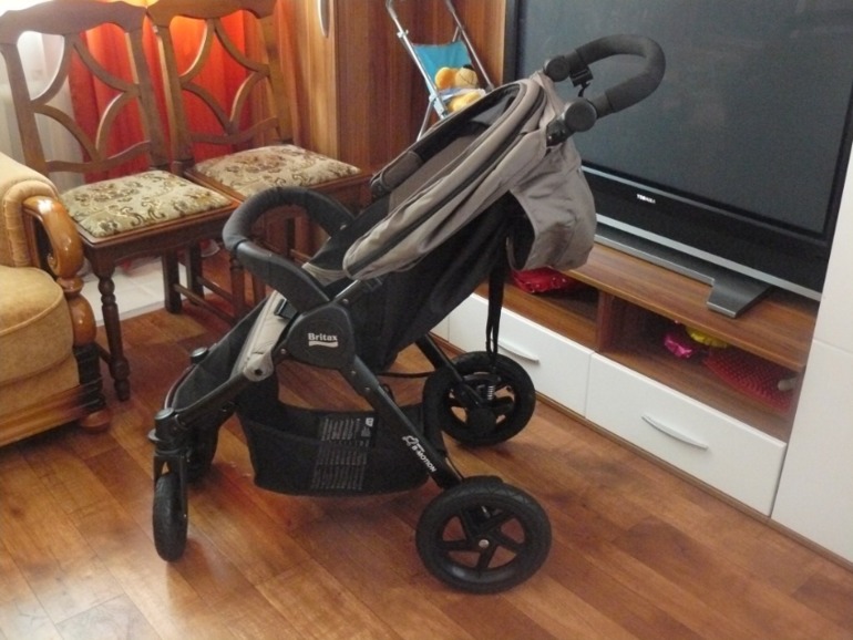 Britax B-Motion+ зимний конверт Цена 10 000!!! ТК за мой счет!!!