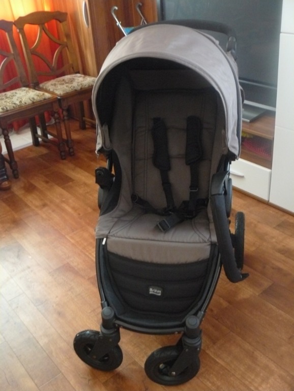 Britax B-Motion+ зимний конверт Цена 10 000!!! ТК за мой счет!!!