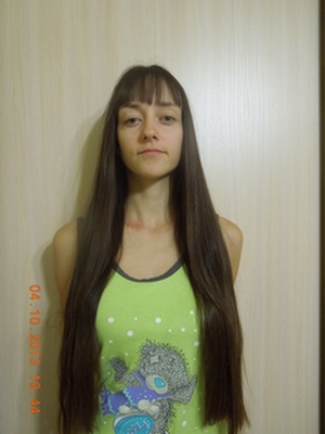 поменяла прическу