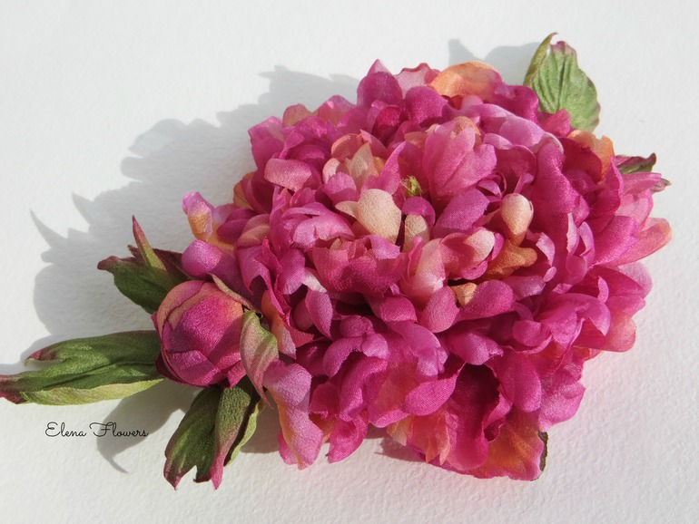 Заколка пион