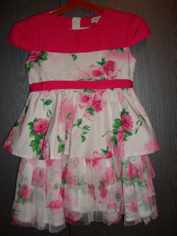 Одежда для девочки 3-5 лет Б/У. В хорошем состоянии.