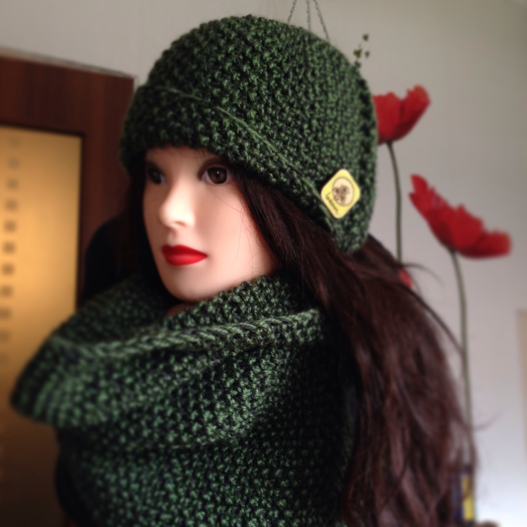 Кашемир альпака мерино ..нежнейшие шапочки навязались)