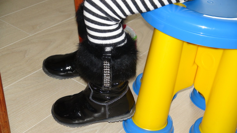 Сапожки WALK SAFARI (Италия) 24 размер, черный лак, НОВЫЕ, 3200 (регион)