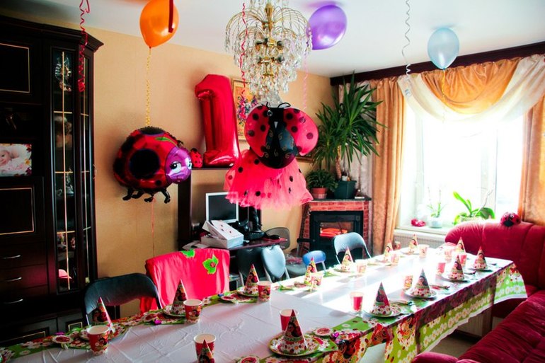 вот и нам исполнился годик!=)