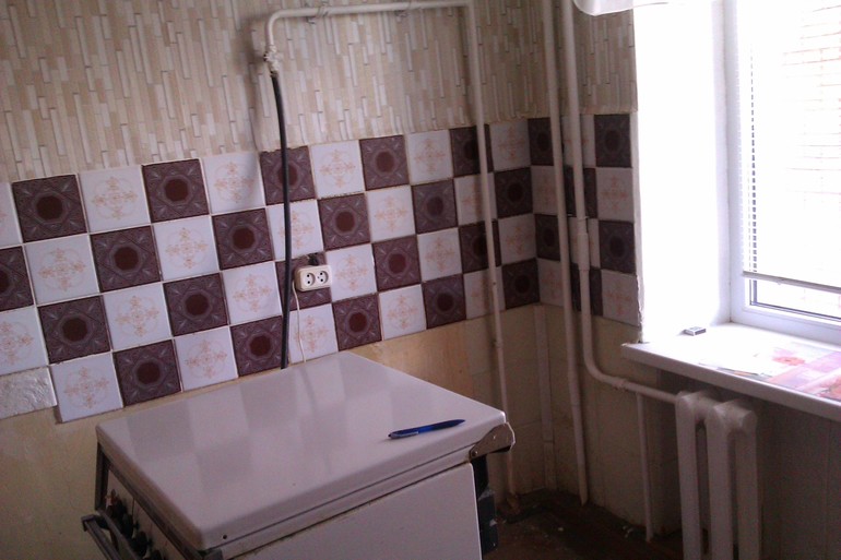 Маленькая кухня.Нужна ваша помощь!