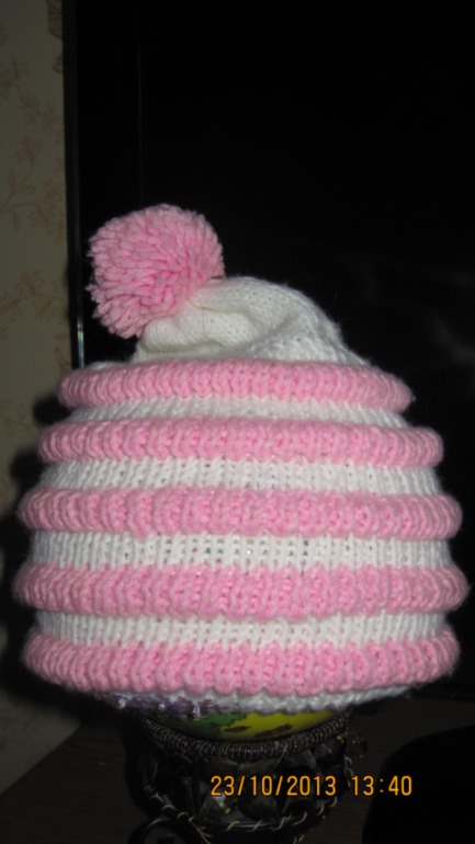 Навязалось немного шапулек:)