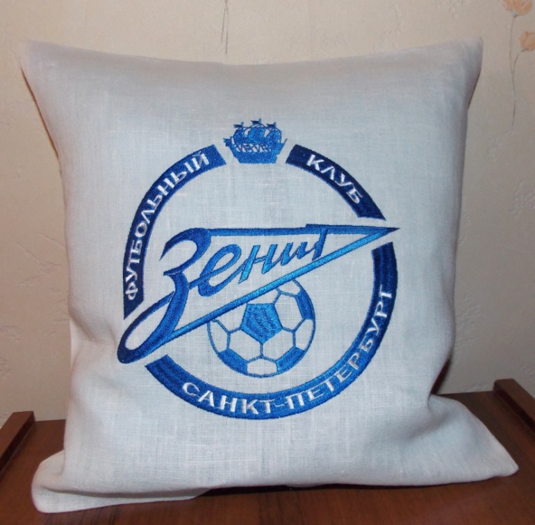 Вышиваем имена и даты рождения на одежде!