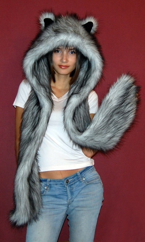 Мои меховые капюшоны!