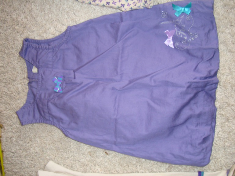 Продаю пакет платьев для девочки