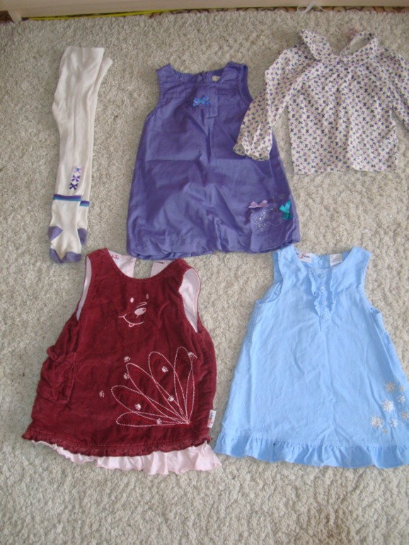 Продаю пакет платьев для девочки