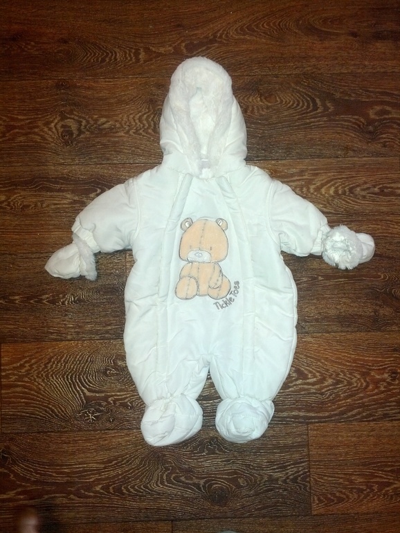 Наконец купила комбинезон на выписку!