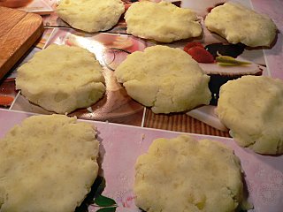 Картофельные зразы с грибной начинкой