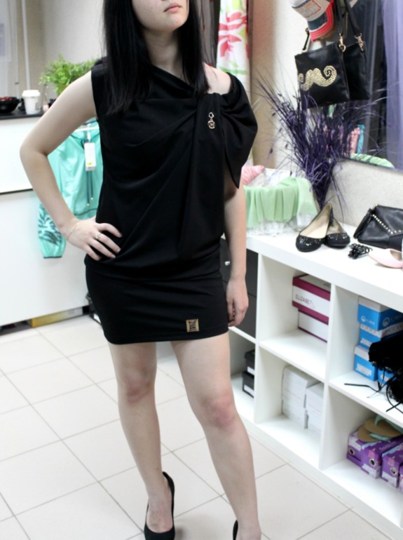 Платья , кофточки , джинсы и подарки !!!!! ))