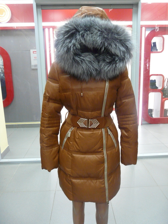 Женские Куртки Moncler, Elisabetta Franchi, Kadali и др.