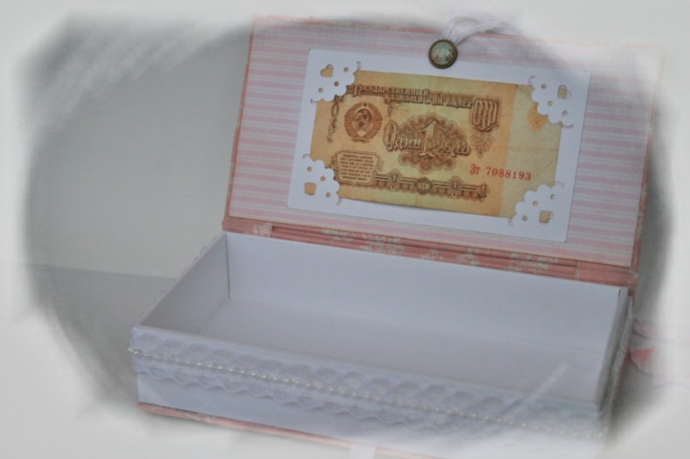 Шкатулка для денег