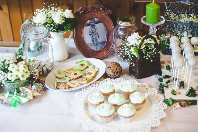 WEDDING CANDY BAR...