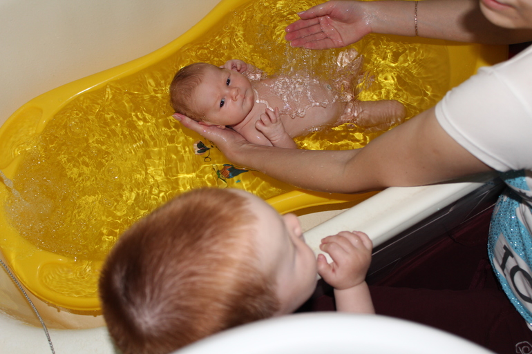 Флешмоб "Детки-погодки"