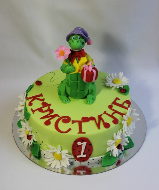 Торт с дракончиком