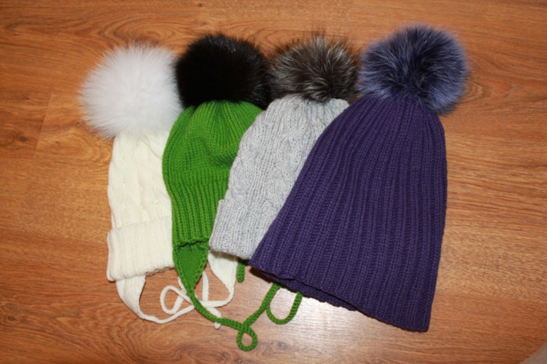 шапочки мне и дочи