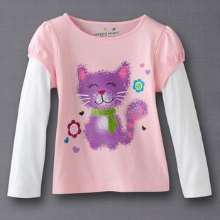 Одежда для девочек:комплекты, костюмы,платья в наличии новые.