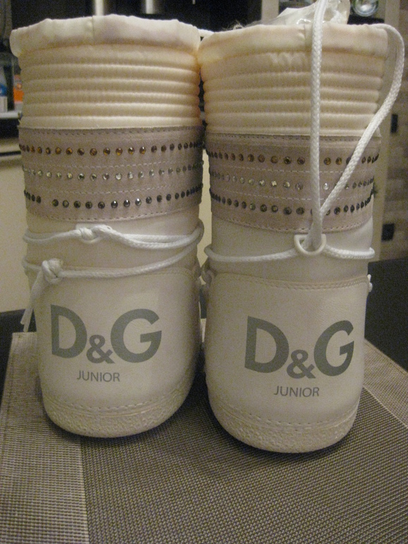 D&G  РАЗМЕР 32-34 ПРОДАМ ИЛИ ПОМЕНЯЮСЬ