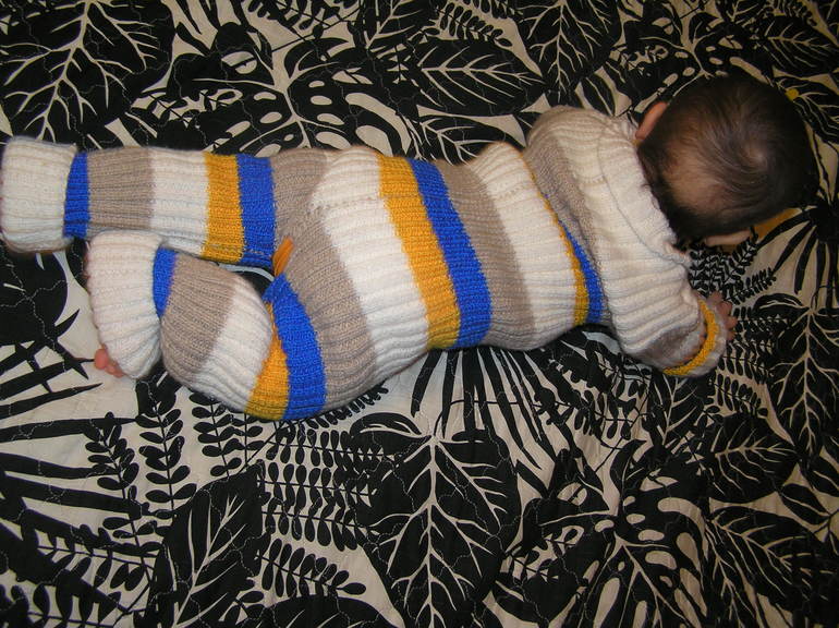 Комбенизон для сына) Довязала наконец то!!!