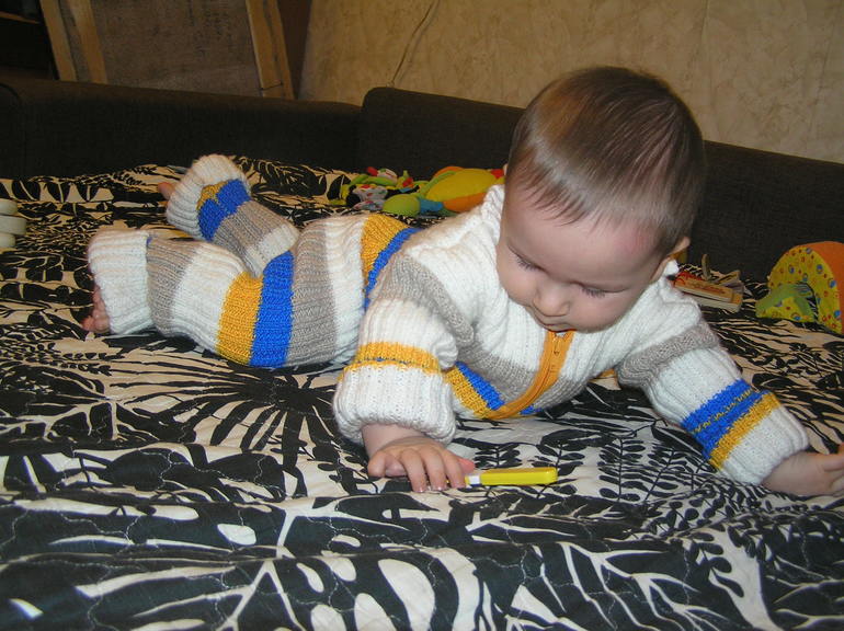 Комбенизон для сына) Довязала наконец то!!!