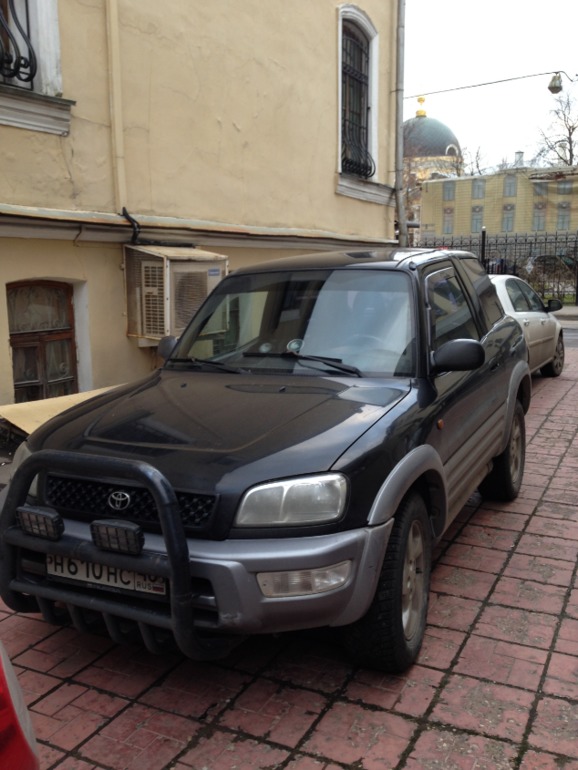 Продаю свой RAV4