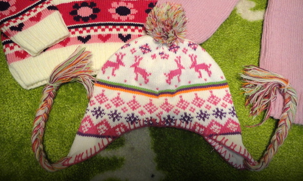 шапочки и краги ( новое и бу в идеале)