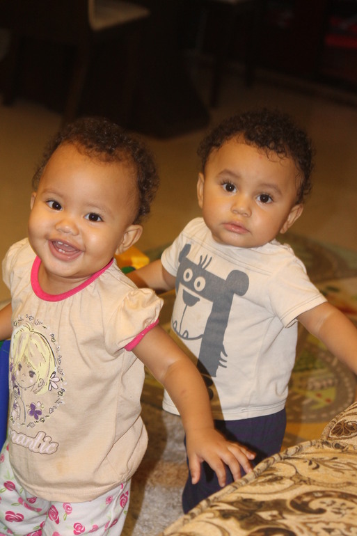 А нам сегодня годик!