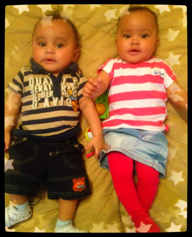 А нам сегодня годик!