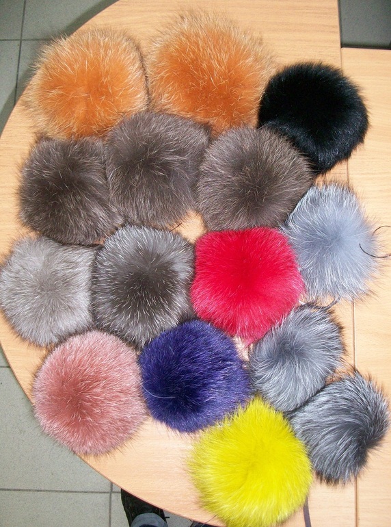 Меховые помпоны в наличии! Высылаем в регионы!