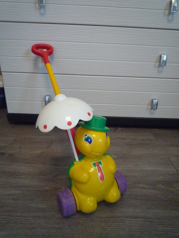 Наши игрушки от 8 месяцев и до года восьми месяцев