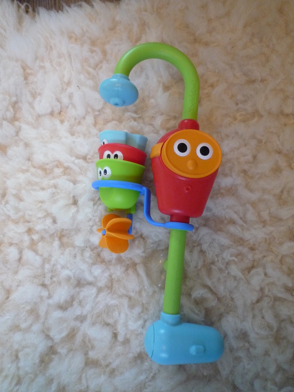 Наши игрушки от 8 месяцев и до года восьми месяцев