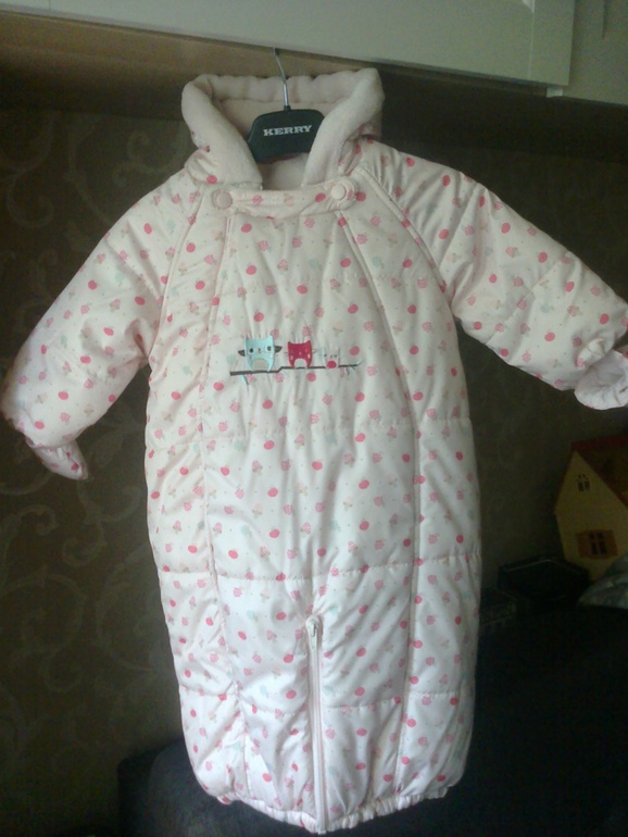 комбинезон Мothercare 3-6    и куртки 9-12, 12-18 Мothercare