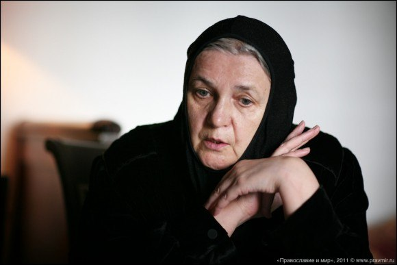 Инокиня Ольга (Гобзева): Монах — для Бога и для людей. Отрывок из книги Юлии Посашко «Монахи»