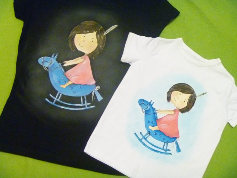 Синяя лошадь